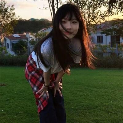 女警察